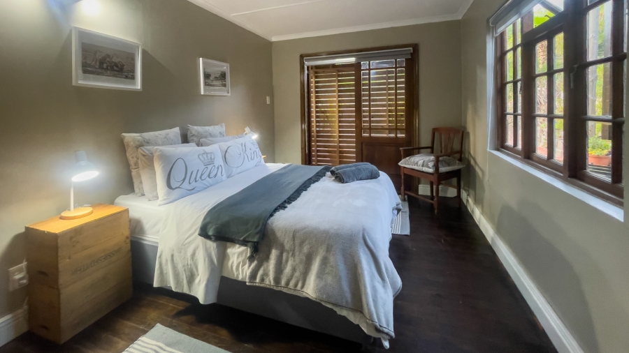 To Let 5 Bedroom Property for Rent in Southern Cross Western Cape